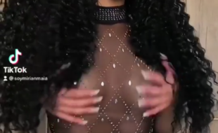 Gostosinha do tiktok fez vídeo com roupa transparente